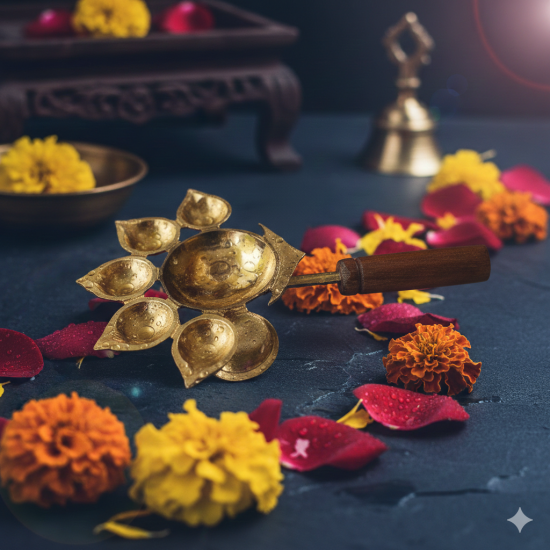 NOVELIKA -  Golden Panch Aarti Diya With Stand | Panchmukhi/Pancha Pradip For Puja | Brass (Pack Of 1) 