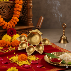 NOVELIKA -  Golden Panch Aarti Diya With Stand | Panchmukhi/Pancha Pradip For Puja | Brass (Pack Of 1) 