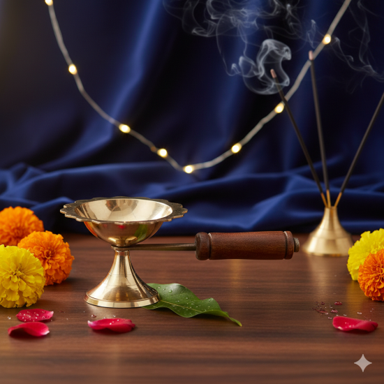 NOVELIKA -  Brass Aarti Lamp/Camphor Dhoop Stand/Kapoor Diya Holder With Handle (Pack of1)