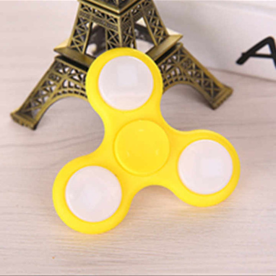 NOVELIKA -  Fidget Spinner with Light Hand Spinner Ultra Speed Spinner Toy Yellow .(Multicolor Lights )