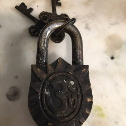 NOVELIKA - Vintage-Style Antique Brass Padlock featuring Lord Hanuman ( Pack of 1)