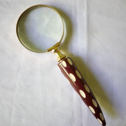 NOVELIKA -Beautifully Designed Vintage Strong Magnifying Glass Reading Tool For-bookshelf décor, coffee table décor 4 inch Premium Brass Framed1 Pieces.