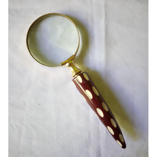 NOVELIKA -Beautifully Designed Vintage Strong Magnifying Glass Reading Tool For-bookshelf décor, coffee table décor 4 inch Premium Brass Framed1 Pieces.