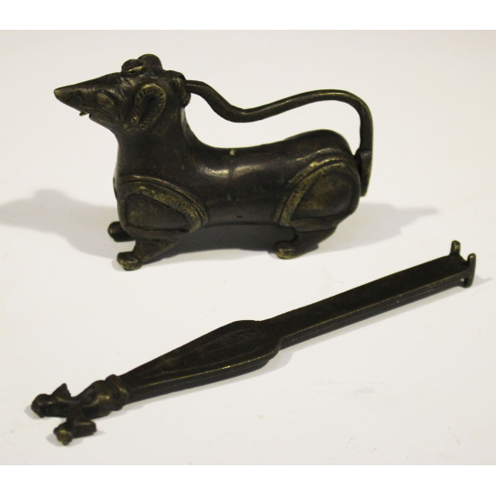Antique  Padlock Of Dog - For Home Decor Collection Or Gifting (Brass 100%)