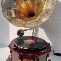 Novelika- Antique Vintage Replica Gramophone Phonograph  (NA556A)