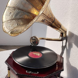 Novelika- Antique Vintage Replica Gramophone Phonograph  (NA556A)