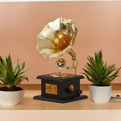 Novelika- Brass Vintage Gramophone Showpiece (NA555A)