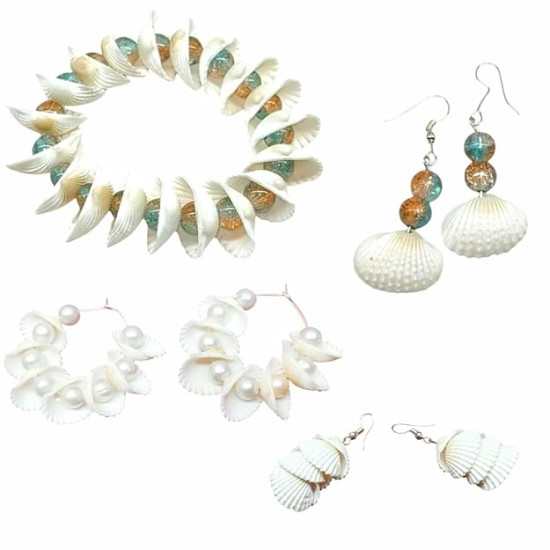 Novelika Handmade white Seashell Bracelet with beads, White Shell Ear rings for Women