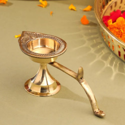Novelika- Brass Aarti Diya with a Handle(NA578 Novelika- Brass Aarti Diya with a Handle(NA578