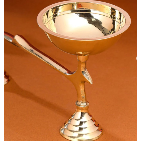 Novelika- Brass Sacred Diya/Lamp with Handle(NA6008) Novelika- Brass Sacred Diya/Lamp with Handle(NA6008)