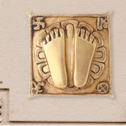 Novelika- Brass Charan Paduka(NA620)