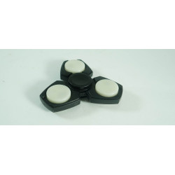 Light Hand Spinner Tri Fidget Spinner, Simple Sensory Fidget Spinner Toy For Stress Reduction and Anxiety Relief Hand Toy for Children - Black & White