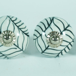 Ceramic Knobs - Black Leaf Design - Decorative Kitchen and Dresser Handles - Set Of 5 Pack