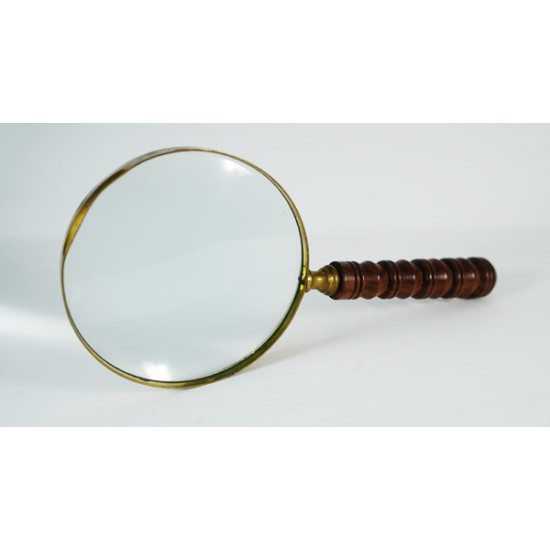 NOVELIKA -Magnifying Brass Glass - Nautical - Vintage - Perfect For Gift For Computer Desk-Gift for New Office bookshelf décor, coffee table décor 1 Pieces.