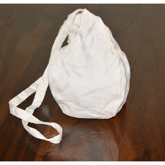 NOVELIKA - Gomukhi Japa Bag for Jaap Mala – White Cotton Chanting Bag for Meditation, Mantra, Prayer (Pack of 1) NOVELIKA - Gomukhi Japa Bag for Jaap Mala – White Cotton Chanting Bag for Meditation, Mantra, Prayer (Pack of 1)
