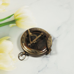Novelika Beautiful Round Shape Black Color  Brass Sundial Compass Nautical Maritime Compass Gift  And Home Decor ( A2977814 )