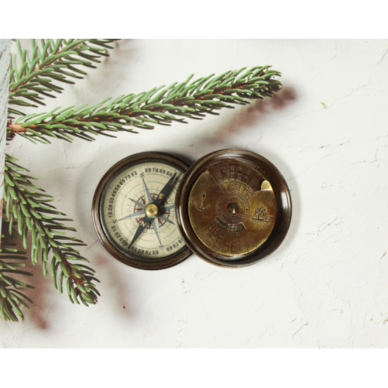 Novelika Beautiful Bronze Color  Makers To The Queen London Sine 1953  Navigational Maritime Nautical And Pocket Brass Compass For  Gift And Home Decor ( B3416169 ) 
