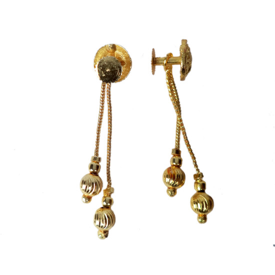 Novelika Latest Stylish Golden Tone Traditional Chandelier Earring set for Women Girls - ER1037