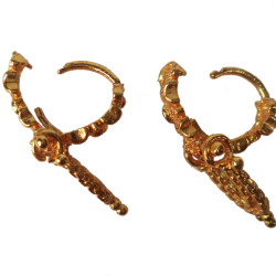 Novelika Latest Stylish Golden Tone Traditional Chandelier Earring set for Women Girls - ER2059