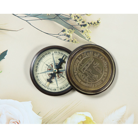 Novelika Beautiful mull of Galloway Scotland 's most southerly point brass compass Brass Pocket Compass Outdoor Navigation  ( L3712896 ) 