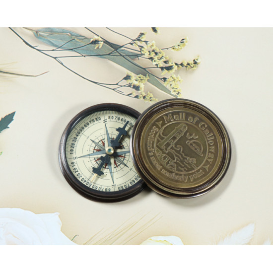 Novelika Beautiful mull of Galloway Scotland 's most southerly point brass compass Brass Pocket Compass Outdoor Navigation  ( L3712896 ) 
