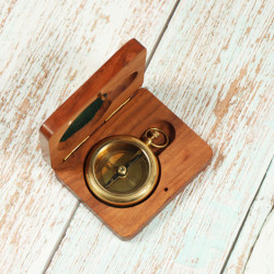Novelika  Beautiful Sundial Compass Maritime Nautical Navigational Brass Compass with Safety Wood Box ( L4993812 )