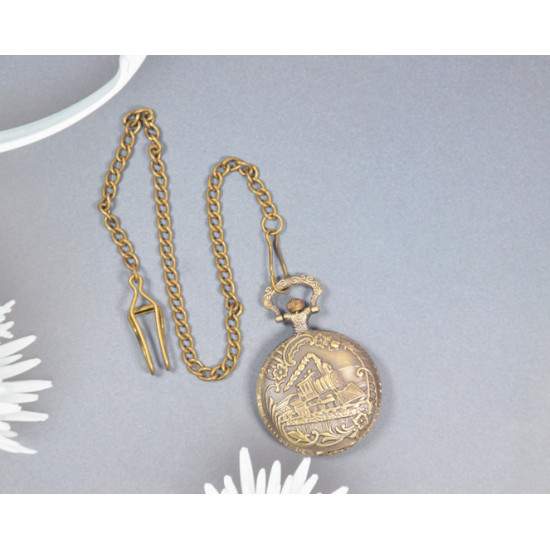 Novelika Beautiful Design Steam Engine Analog Brass Pocket Watch for Gift and Decor (1880082)
